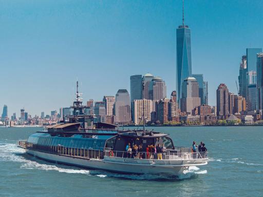 Bateaux New York Sightseeing Lunch Cruise 