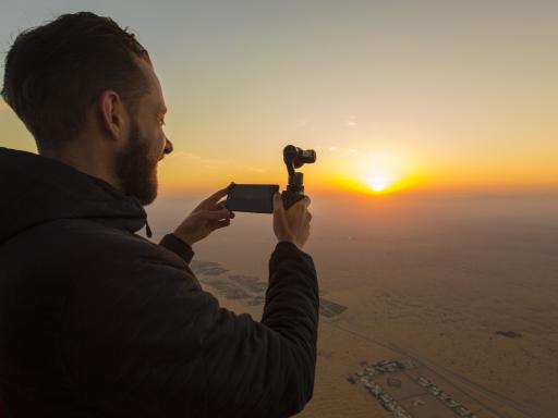Dubai Hot Air Balloon Flight with Land Rover Drive &amp; Desert Breakfast 