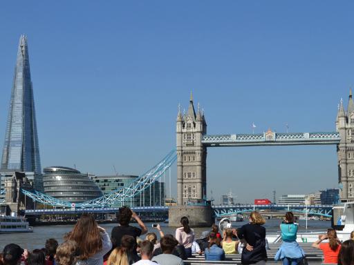 River Thames Sightseeing Cruise - River Red Rover Hopper Ticket 